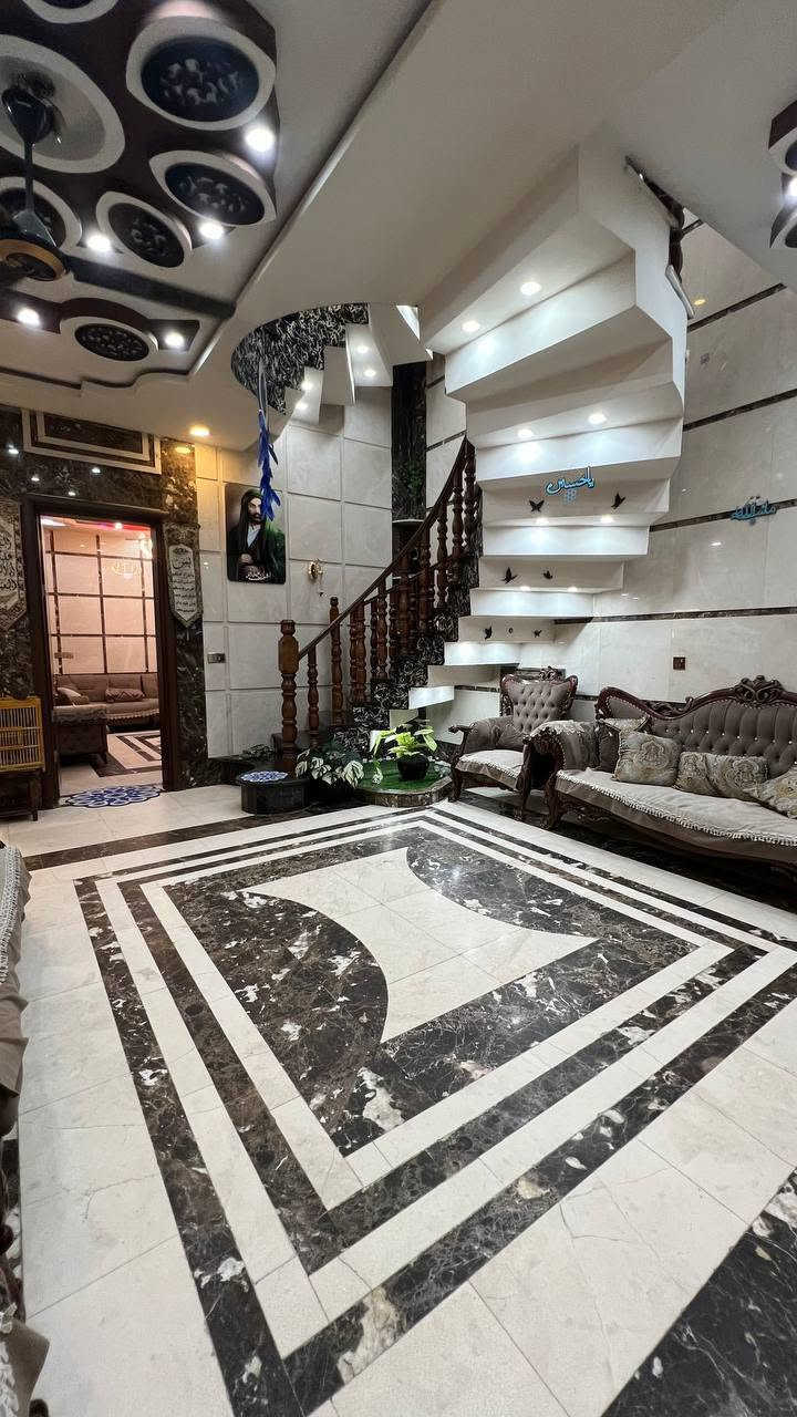 شارع فلسطين • ١٣٠م • ٥ غرف