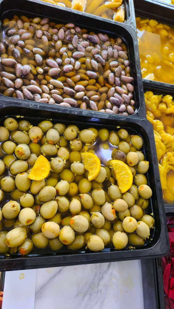 طرشي وألبان الإمامين
جودة ومذاق أصيل، مصنوع بالخل الطبيعي 100%.
يتوفر لدينا:
🫒 طرشي مشكل
🥒 مخلل محشي
🌶️ طرشي مدبس
🫒 زيتون بأنواعه
🧀 جبن عرب
🥛 لبن أربيل
🍶 كمير عرب
📍 العنوان: الخطيب - شارع معمل الغاز - مقابل أسواق 24 ساعة
📞 للاستفسار والطلبات: ***********
