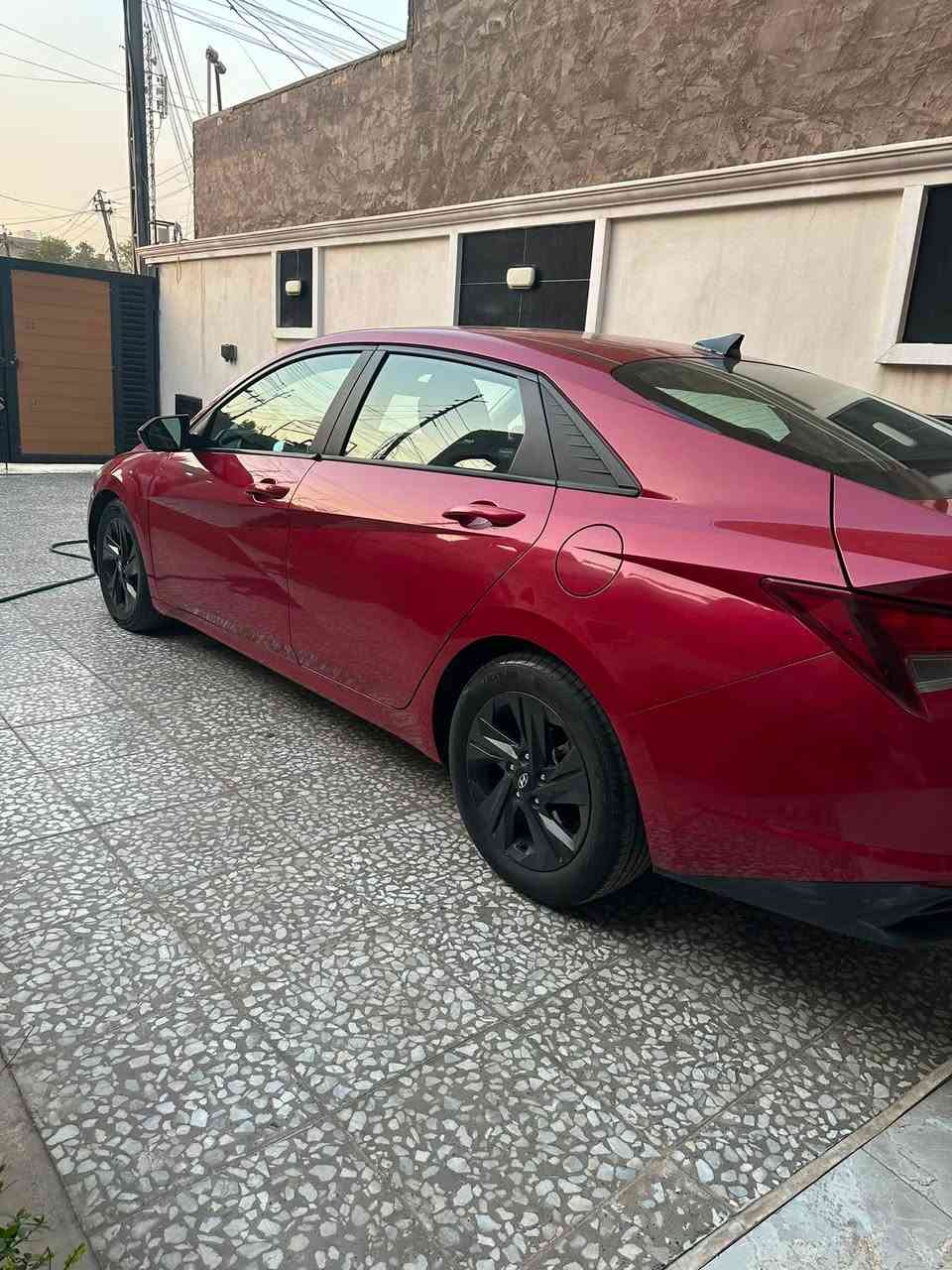 سلام وعليكم النترا للبيع موديل 2022 وارد أمريكي فول مواصفات ما عدا بنراما رادات امامي جانبي توقف ذاتي مثبت سرعه بصمه ابواب وشتغيل وباقي المواصفات المعروفه محرك مكفول كير اي تي ضرر السياره بنيد وجنطه وجاملغ الامامي هنا بلعراق اثر شخوط ونصبغ ماشية ٩٧ ميل رقم السياره اربيل تحويل ثاني يوم مكان بغداد رقم الاتصال ***********  السعر ١٢٢$ وبيهة مجال
