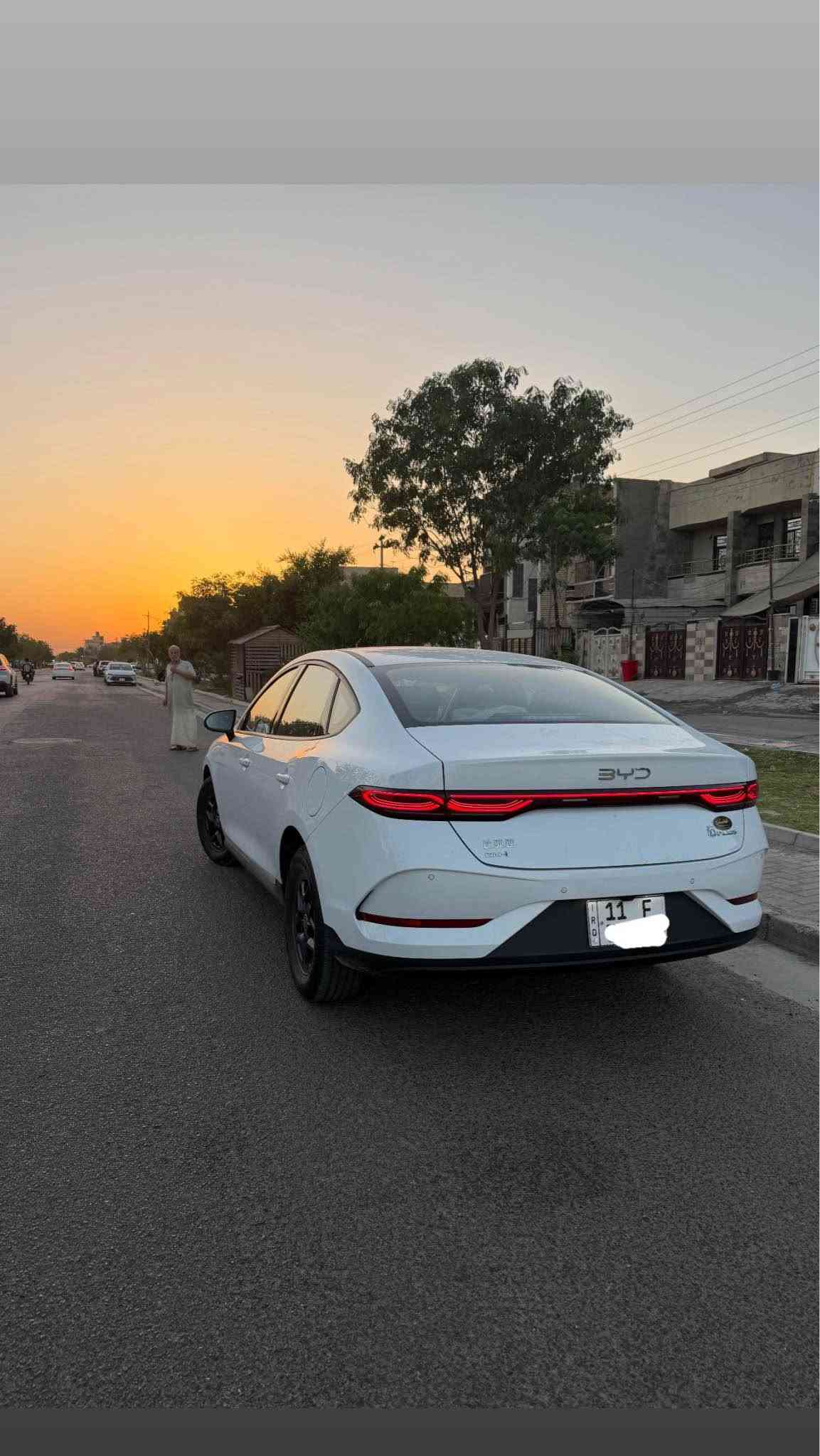 BYD جن بلاس بحالة الزيرو
داخل زيتوني
فول مواصفات عده الفتحه
بصمة ابواب وتشغيل 
تبريد شاشه كامره حساسات
ماشيه 6الاف الكلي
سياره باسمي تحويل ثاني يوم
سعر 21وبيه مجال بسيط
سونار مرفق بلمنشور
بغداد حي الجهاد
*********** بغداد, العراق

نص مكتوب في الصور:
- الجانب السطحي / surface side / سليم
- الجهة الخلفية / back side / سليم
- بغداد / اليوسفية / الشارع العام / مقابل معارض اليوسفية