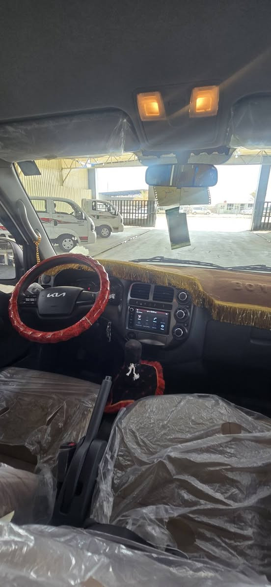 كيا دبل للبيع موديل ٢٠٢٥ رقم بابل  ماشيه ١٢ فول مواصفات دبل ارباك شاشه كامره بلاد  السيارة زيرو 

السيارة ابسمي 

ترهم مراوس 

الاتصال ***********
