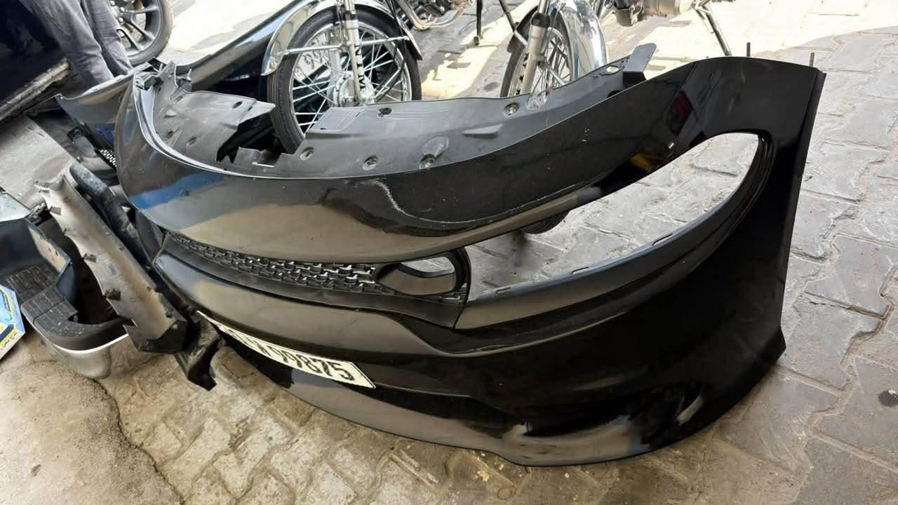 چارجر SRT • دعامية • شبابيك كاملة