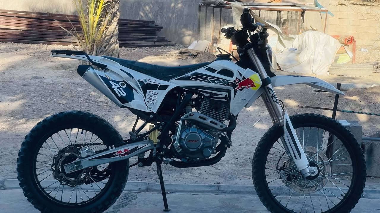سلام عليكم دراجه قفاز crx300 للبيع مكينه سبانه ما ممدوده عليه دراجه كامله منقاصه ايشي مكينه 300 سعر خاص او اتصل ع رقم ***********
