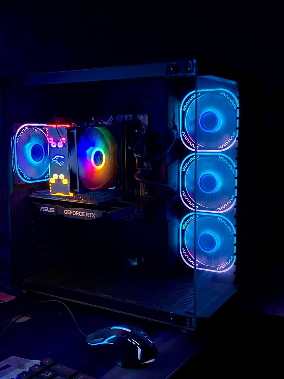 السلام عليكم سيت اب بسعر مناسب (كيس+شاشه+ماوس +كيبورد+ماوس باد كبير)
GPU RTX ASUS 3050 2FAN 
CPU CORE I5 11400F 6 CORES 12 THEARDS 
MOTHERBOARD ASUS PRIME H510M 
STORAGE SSD 512GB 
POWER SYPPLY THRMAL TAKE 650+80 SILVER 
RAM LAXER 8X2 16GB 3200Hz 
مبرد هوائي احترافي ARGB 
CASE 4FAN ARGB BLACK COLOR 

سعر الكيس بحده 650 الف ✅ 

شاشه gaming 

MONITOR GAMING 
24INCH 
165Hz 
IPS 
1MS 
 حواف ناعمه +ستاند قلاب 
سعر الشاشه 125 الف قفل ✅

ماوس وكيبورد بسيطات هديه مع ماوس باد

مكاني بغداد الدوره ✅
التواصل***********✅ 
يوجد توصيل ✅
