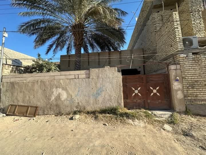 بيع مستعجل ❗❗
الموقع شهداء سيف سعد 
قريب عل سوك والشارع الجديد
السعر 190 مليون 
للاستفسار او فديو للبيت او الموقع كامل 
الاتصال/***********
***********
