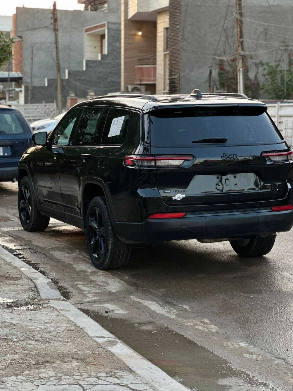 جيب موديل 23  امريكي  رقم بغداد  ضرر بنيد وباب خلف السايق  بدون ايرباك  العنوان بغداد الكرخ  السعر 280   هاتف  ***********
