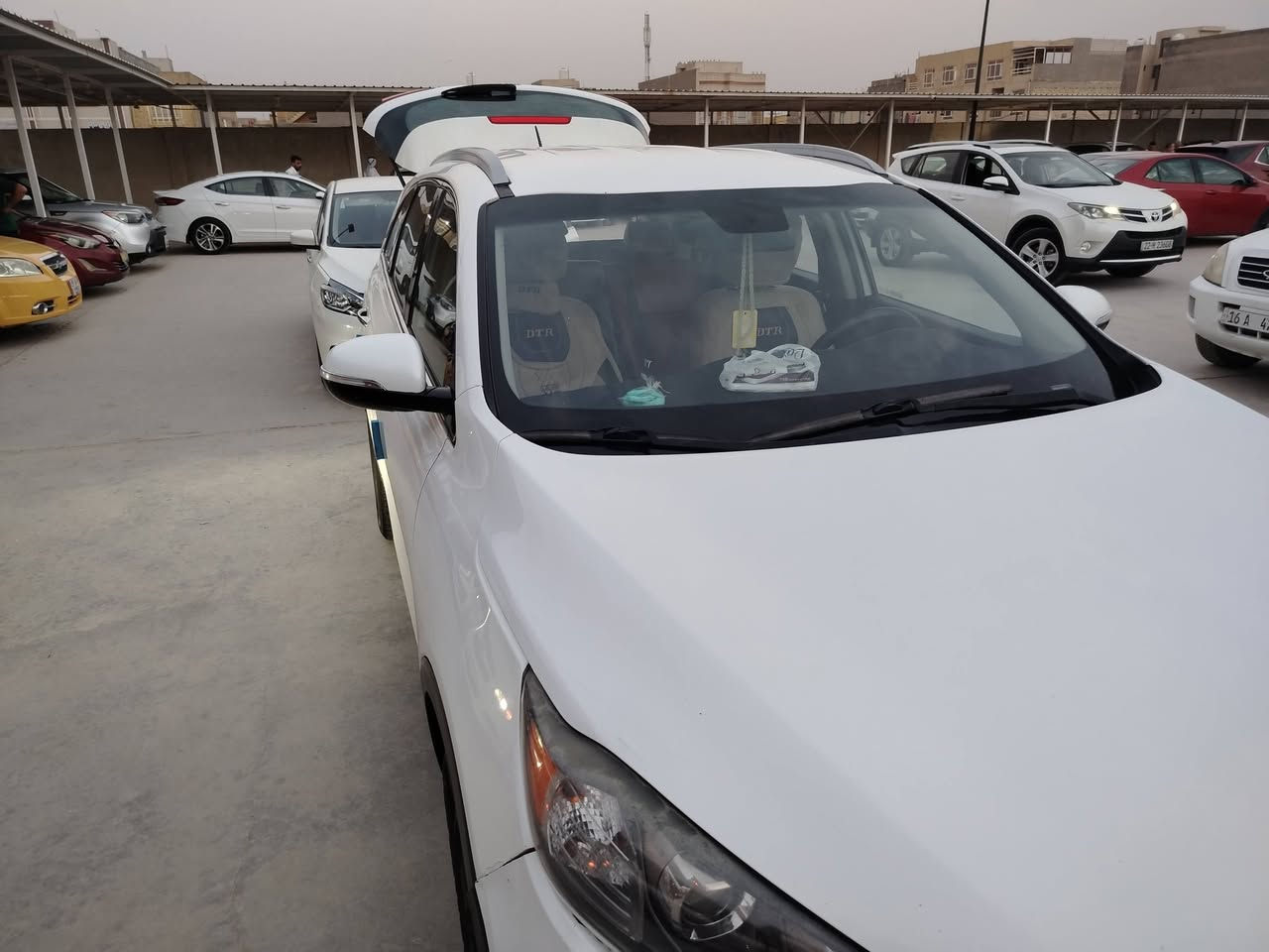 السلام عليكم سيارة سورنتو موديل ٢٠ وارد أمريكي قطعتين تبريد تحكم بل ستيرن نظيفة جدا تخم تاير جواهه رقم الهاتف *********** عارضهة ١٧٥ بي مجال للشراي
