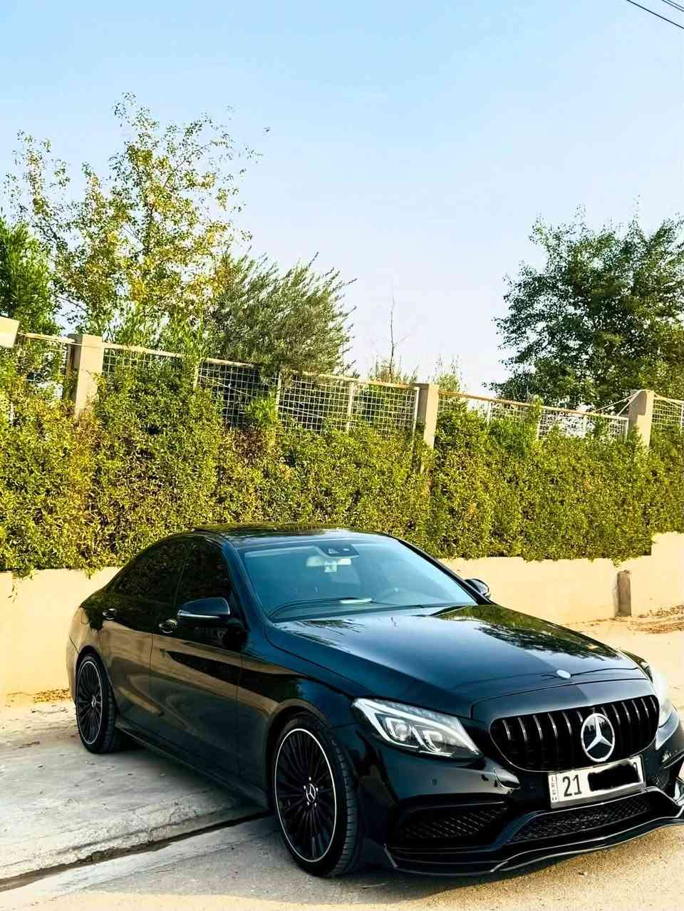 Mercedes-C(300)__(AMG)__2017
كتاب تضليل لونه أسود بنسبة 80٪ 
موديل__2017
🚘اللون اسود
ماشيه__105الف
فول فول المواصفات :
♦️بانوراما عله طول السقف.
♦️ناقل حركة (9نمر)..
♦️عدادات دچتال متغيرة(3)وضعيات..
♦️تحكمات كاملة بالستيرن.
♦️جامات نظام فوتو.
♦️نظام ملاحة +(كار بلي).
♦️حساسات أمامية وخلفية +كاميرا ثلاثي الأبعاد.
♦️نظام تحديد السرعةمع رادارات محيطية.
♦️دخول نظام ذكي جميع الأبواب.
♦️تدفئة ستيرن +أنارة محيطية(٦٤لون).
♦️(5)أنظمة قيادة+شحن وايرلس.
♦️لايتات ليد(٨عدسات)+بك لايت ليد
♦️سستم سماعات برومستر.
♦️ويل كب حجم (١٨)مع تخم تايرات لوك.

⚡️المحرك والكير بدون أي خلل بشرط
✅السيارة نظيفة وبدون أي نواقص بشرط 
💬حادث السيارة  بنيد كلير امريكا
بدون دواخل بدون ارباك

📍الموقع//اربيل
📞📞رقمي (***********)
