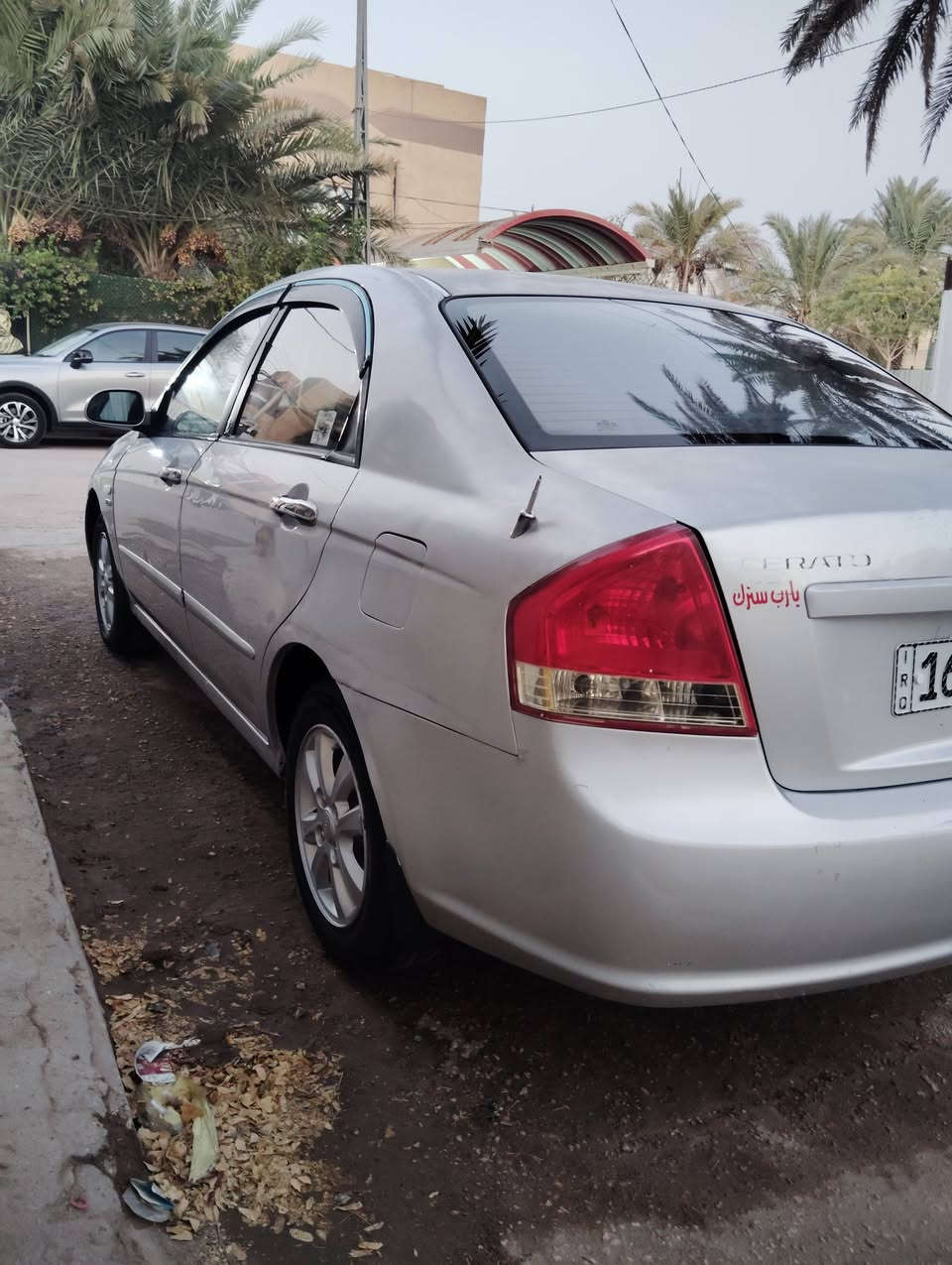 كيا سيراتو خليجي موديل 2009 رقم قادسيه الجديد تحويل ثاني يوم السياره بيها جاملغ ورى صغ وبيها جاملغ كدام أمامي مبدل اصلي بدون صبغ بدون دواخل مكفوله من اي ضربه قويه جاهزه السياره گير محرك تبريد حداديه تبريد ثلج🥶 ماعايزه كلشي 
ترايها ونصبتها كلش حلو  محرك 1600
 السعر ((  72  $ )) بيها مجال للشراي للاستفسار الاتصال على الرقم ***********  
مكاني نجف دور الهنديه -  ترهم مراوس حسب القناعه
