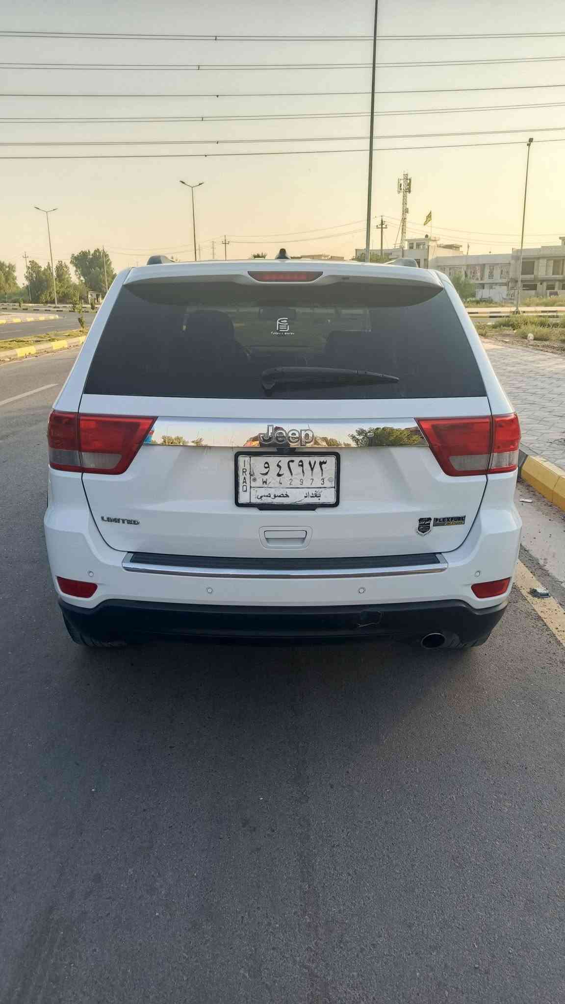 جيب جراند شيروكي لاريدو ليمتد 2012
كلين تايتل
فول مواصفات
وارد أمريكي
بارد ب البنيد فقطح
رقم بغداد 
تبريد قطعتين
تحكم ستيرن
كشنات جلد
كاميرا خلفية
مراية قلّاب
محرك 3600

السـعـر 143

مكاني: واسط العزيزيه 
رقم صاحب السيارة: ***********
