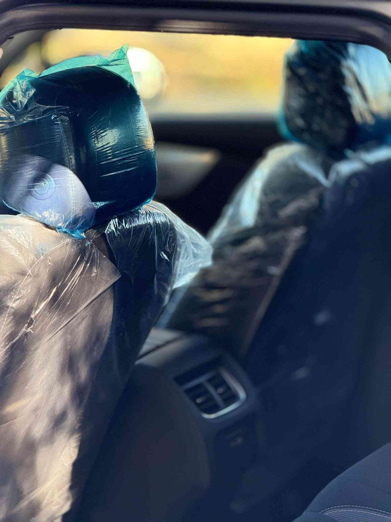 سلام عليكم
بلايزر شوفر 2023 
السياره مثل ماموضح بالصور اي نقص مابيها 
بدون رقم تترقم جميع محافظات العراق  
السياره ليبل واحد فقط دعاميه اي قطعه صبغ مابيها 
كفاله عامه 
السعر 175$ وبيها مجال 
لاستفسار ***********

نص مكتوب في الصور:
- 3 من 13 HD
- 13 من 1