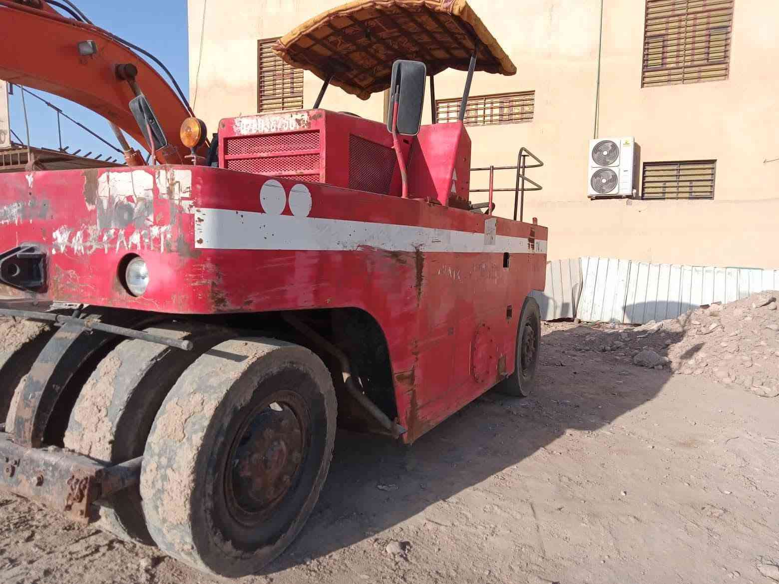 ساكاي • مدحلة مطاطية • محرك بي ١٠٢