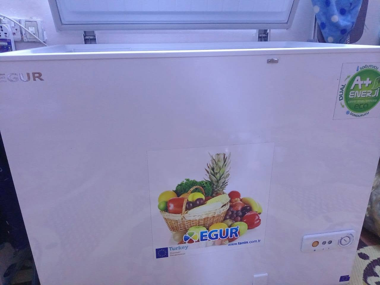مجمدة أخت جديدة للبيع سعر ٣٠٠ قفل الشراي يجي خاص
