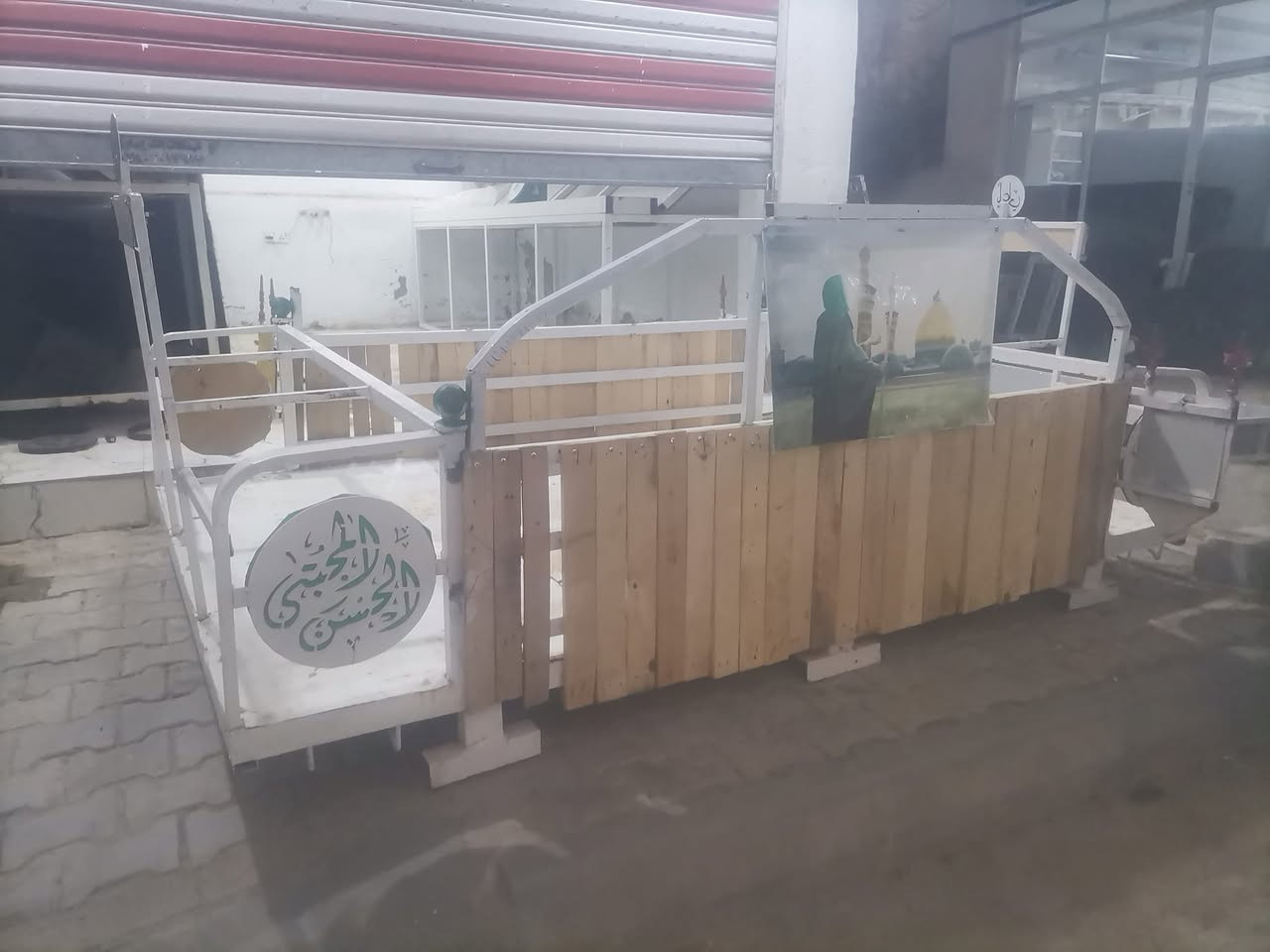البيع سماعات اربعه يطالي وربعه هندي سماعات نضيفات. وجهاز وباور اخو جديد. سيبايات البيع وشراي يخابر  بخدمته ***********//***********. الكوت حي الجهاد
