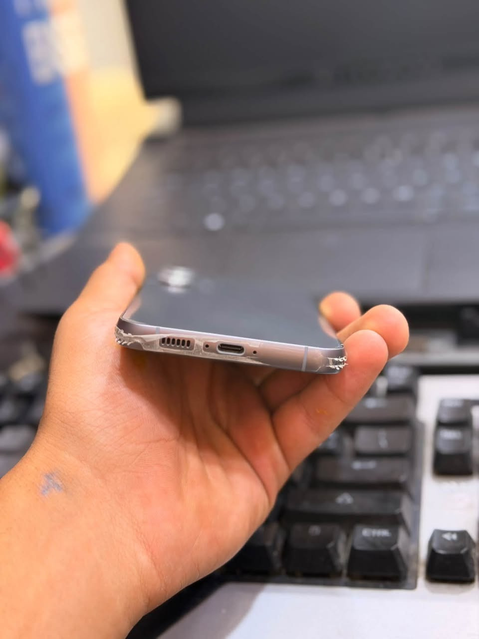📱 Samsung S21

جهاز نضيف جدا جدا ✨
🔹 بعده جديد وبالجيس مالته
🔹 مكفول وتكدر تفحصه بكلشي
🔹 ضمان على الفحص والضمان
🔹 بدون ملحقات

📍 العنوان: النجف
💰 السعر: 450 ألف دينار
📞 للاستفسار: ***********

الجهاز جاهز للفحص والاستلام 🤝
