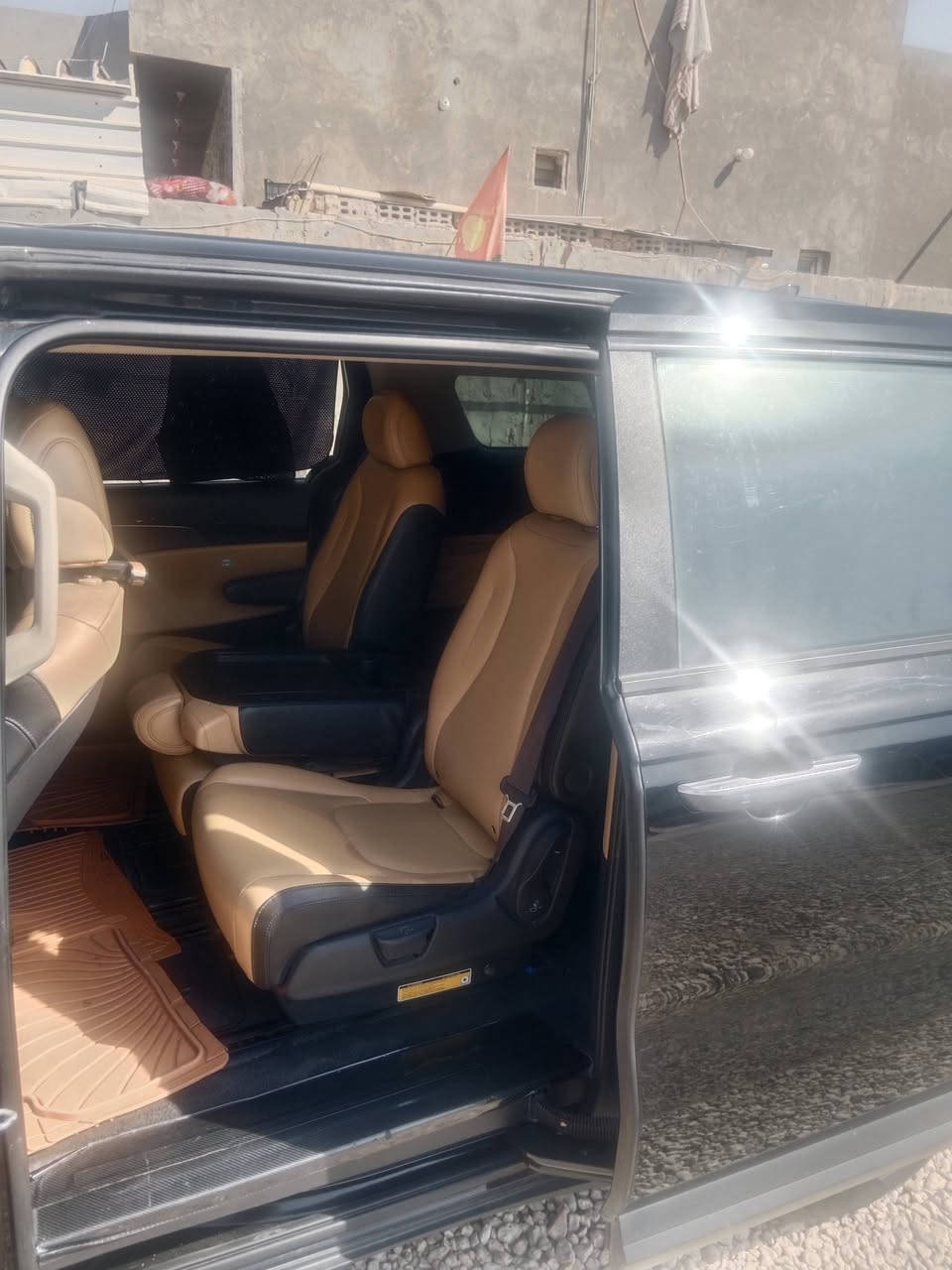 ٢٣ كرنفالي بيع او مراوس امريكيه الحادث قبق جنطه فقط مكاني بابل ***********    السعر ٢٦٠ وبيه مجال بصيط سياره جديده جااااهزه من كولشي اتراي من زاخو للفو شرط تبريد ويه السويج تخم تاير باتري جديد ماشيه ١٠٠  استخدام شخصي
