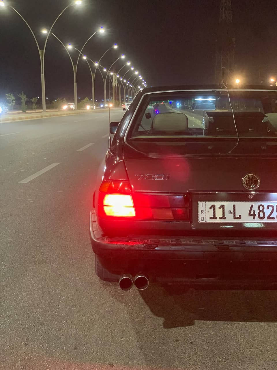 يالله للبيع
بي ام اصل730i محرك V6 بلادي موديل 91رقم بغداد اجنبي تحويل ثانيوم دواخل حلوه كهربايات كلها شغاله عدادات شغاله ماعده كيج البانزين يرادله طوافه  شيال كاردن جديد شاشه تحكم كامل تبريد جاهز يرادلها فقط كمبريسر راديتر جديد مروحه جديد ولف حماوه جديد ارفيو كصه نوزلات كصه صرف بانزين ماكو سياره حلوه كير مكينه خير من الله دبل اريل خلفي بطانه بنيد جديده كشافات بلاد اوضايف فوكاها زنون لايت عالي زنون ناصي عدسه فيتبم جديد الاصلي سياره خير من الله اربع جام كهرباء اناره داخليه شغاله اناره دشبول زرع كامله سياره حلوه بجم عريض سياره بدون فتحه دبل هورن 
مكاني الرمادي 
السعر 40 وبيها مجال للطيبين 
***********
متواجد علفيس او واتساب او عل خط 
اتصل واني حاضر

