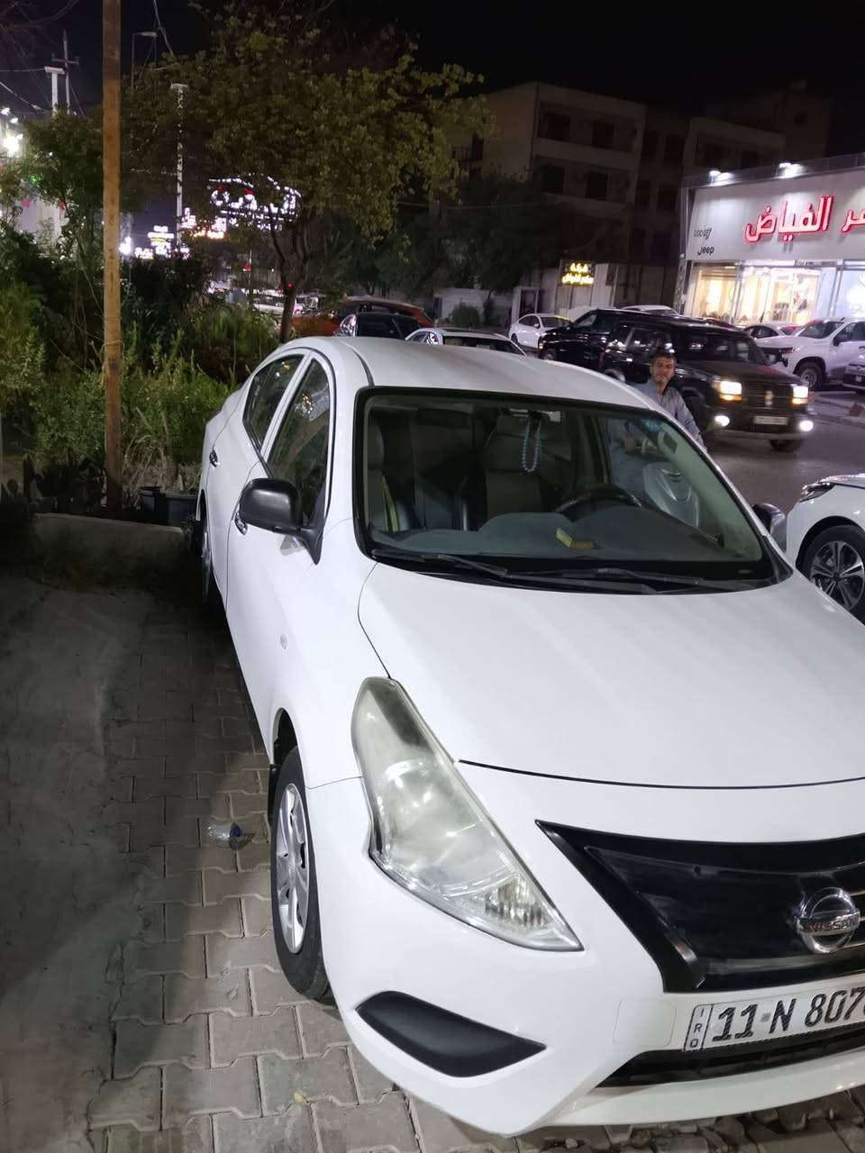 *للبيع نيسان سني هندي 2020* 🚗
*التفاصيل:*
- *الموديل*: 2020 هندي
- *الرقم*: بغداد الدولي 
- *الممشى*: 50 ألف كم
- *اللون*: أبيض
- *الحالة*: مكفولة من الحادث. بيها بارد قرب البك لايت 4 سم + 4 خدوش سطحية غير نافذة
- *المكينة والقير*: مكفولين. القير معمر درجة أولى بالشركة الهندسية وعندي بطاقة الضمان
- *الصيانة*: دهن وهايدوليك وحشوة وفلتر جدد
- *التبريد*: ثلج

*السعر*: 108  وبيها مجال بسيط للجادين  
*المكان*: بغداد - الكريعات  
*للتواصل*: ***********

السيارة جاهزة للفحص بأي وقت.
