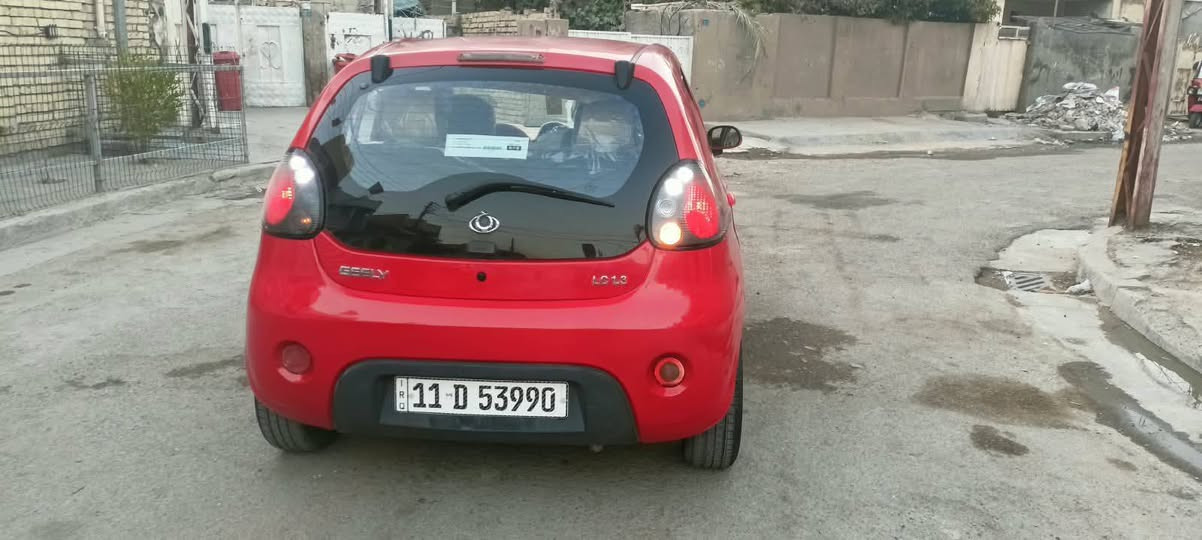 السلام عليكم جيلي باندا كير أوتوماتيك كير ومكينة مكفول تخم تاير جديد باتري جديد تبريد شغال كهربائيات كلها شغالة ماشية 51 الف مصبوغة حزام اثر طخات وشخوط السعر 42   مكاني بابل سكندريه السيارة بأسمي رقم بغداد دولي جديد هزة جديدة اي استفسار اتصل عالرقم واني خادم***********
