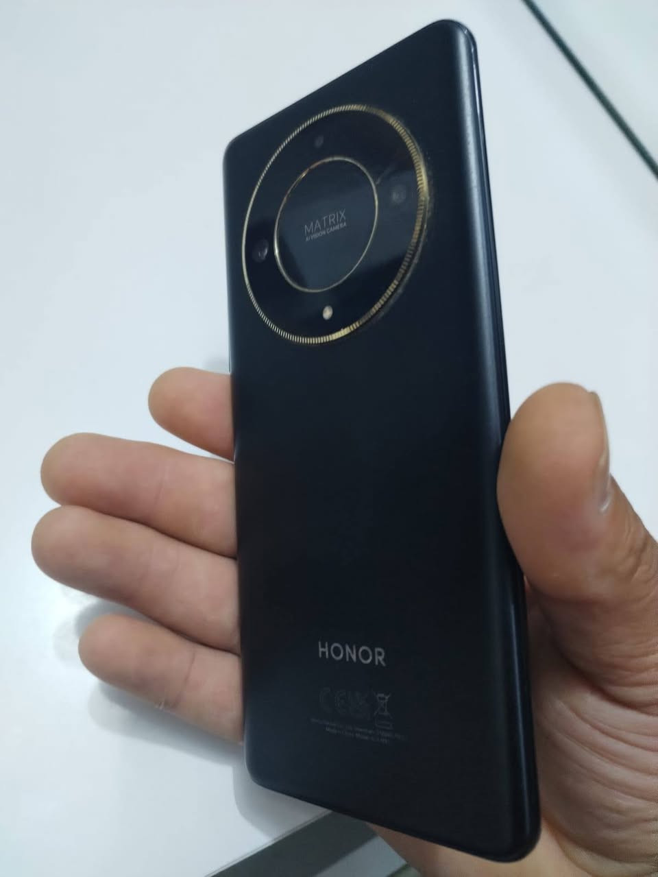 السلام عليكم ورحمة الله وبركاتة 
موبايل هونر X9b 5G يعني غني عن التعريف موبايل قوي وعملي نظيف وجديد ماخذه جديد بي فطر جامه الكامره الوره ما بينه ولا مأثر على شي تبديلها ١٠الف بدون فتح موبايل سعر ٢٥٠وبي مجال ***********
