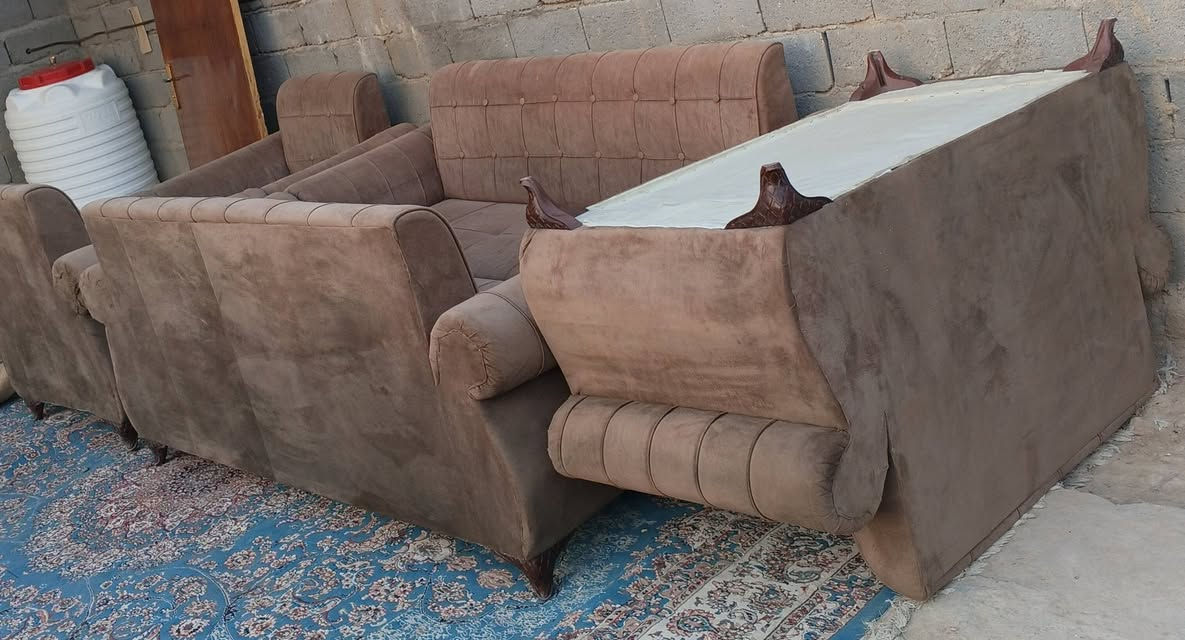▪️تخم  10 مقاعد  تسكام 

▪️ كلش  نضيف متواجد ماسنجر واتساب

▪️المكان حصوه حي عداي قرب موكب الزهراء

📲 للاستفسار اتصال : ***********
