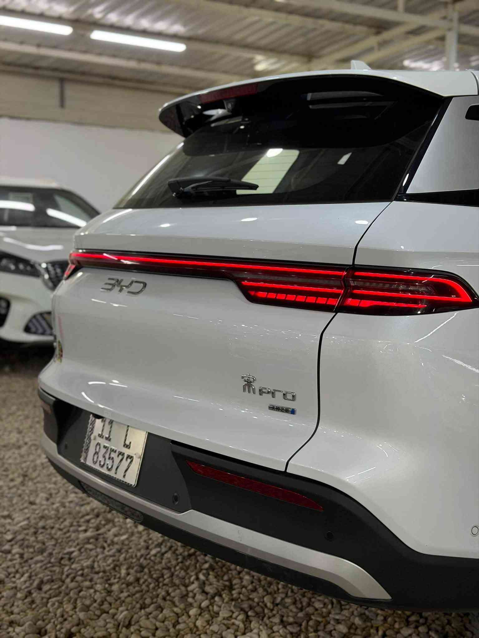 بي واي دي سونك برو موديل 2025 
BYD Song Pro 2025 (DM-i)
ماشية الكلي 24  كليو متر
رقم بغداد تحويل مباشر 
السيارة مكفول حتى من التكحيل 

داخل زيتوني فول بدون بانوراما
 
💎 ســعــر ✅ ::  28 مليون  📮
نظام هايبرد متطور (DM-i)  
🥏محرك بنزين 1.5 لتر + محرك كهربائي 
🥏مدى إجمالي يتجاوز 1000 كم
🥏استهلاك وقود (3.8 لتر/100كم) 
🥏بطارية Blade Battery الفائقة الأمان 
🥏شاشة ذكية مقاس 15.6 بوصة 
🥏13 كاميرات محيطية 360 درجة (رؤية الهيكل الشفاف) 
🥏تقنية V2L (لتشغيل الأجهزة الكهربائية الخارجية) 
🥏مقاعد جلدية 
🥏شحن سريع للبطارية (DC) 
🥏تحكمات جهتين 
🥏مري. شفط 
🥏3 انضمة قيادة 
🥏قياده اليه 
🥏توقف ذاتي 
🥏نظام دخول وفتح ذكي
🥏نظام ترفيهي DiLink يدعم التطبيقات
🥏مصابيح LED أمامية وخلفية بتصميم عصري
🥏إشارة في المرايا الجانبية +رادارات 

🥏العنوان حله معرض درة بابل 

🥏هـ *********** ثائر الخفاجي 
🥏هـ ***********
