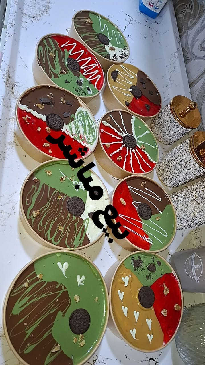 كعك وحلويات • بيع مباشر • صنع بحب