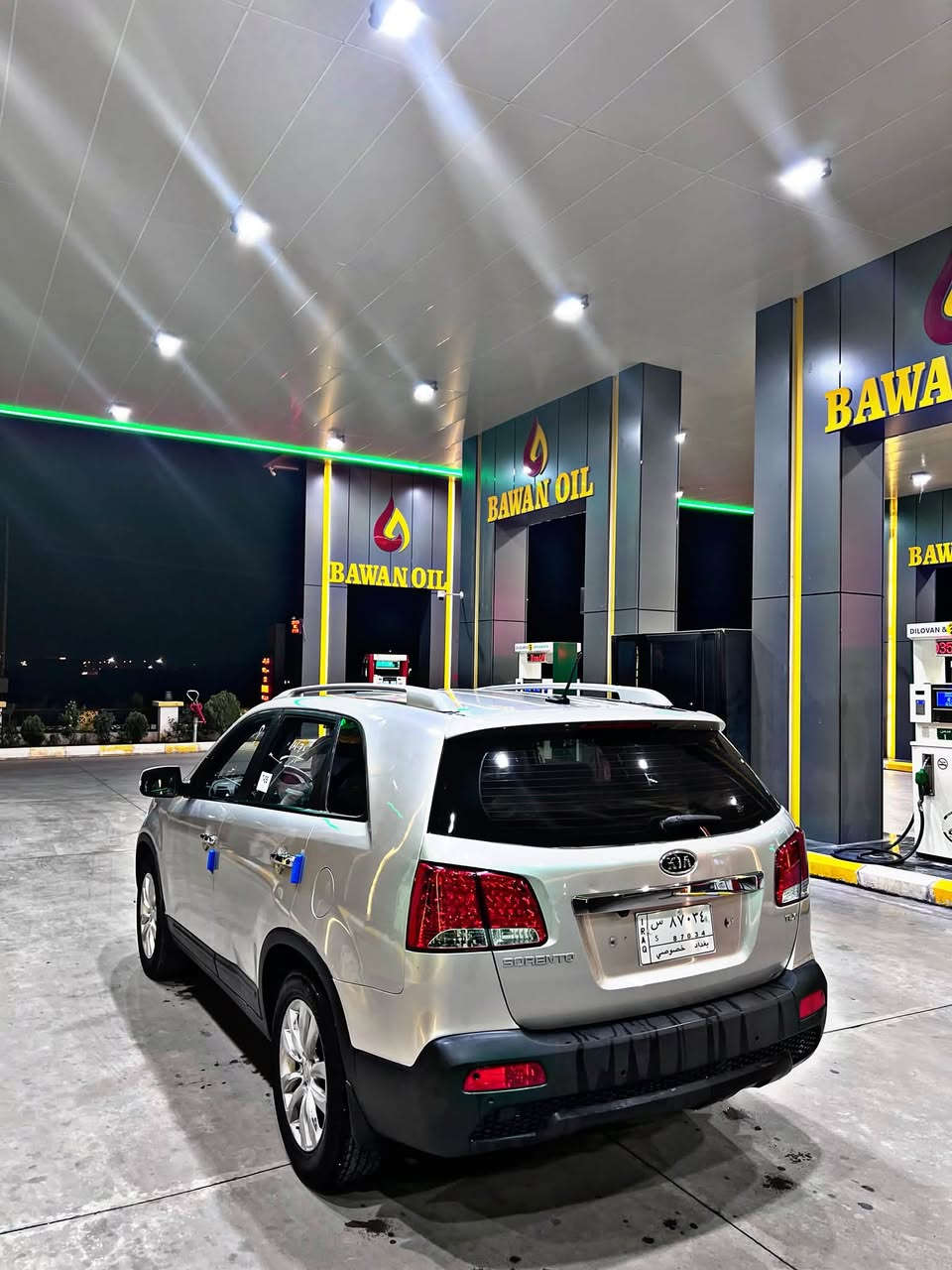 کیا سۆرینتۆ مۆدێل ٢٠١٠
فول فولە بەس سلایت نییە 
کوشن جلد کوشن هیتەر 
تەبرید مەرکەزی 
بەسمە
تایەی تازە 
بڕاوەیە 
بەشەرتی سەقف و کەڤەر و لێدران 
بەشەرتی گێڕ و مەکینە 
نرخی ٥٧ گڵا 
***********
