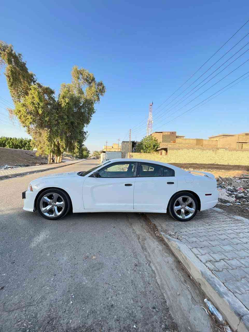 سلام عليكم دودج جارجر 2012 خصوصي الوان ابيض 🤍 مرغوب وارد امريكي حادث جاملغ بنيد فقط باقي كفالة عامة من صبغ ضربة وتبديل وفتح والخياسات شرط فحص وين ما يعجبك رقم بغداد الماني مشروع وطني سنوية لل2027 مصفره غرامات 
محرك 6 مرغوب مرغوب 3600 محرك كير مكفولات 
تبريد شغال ثلج + تخم تاير جديد السيارة جاهزه على آخر حباية فول مواصفات عده فتحة 
بصمة تشغيل + ابوب صندوق 
تبريد قطعتين 
كشنات جلد 
فول تحكمات استرين
نظام قيادة ذاتي 
مانع زلاق
محرك 3600 : 6 مرغوب 
ويلا كروم 
باقي بيه مواصفات هواي العنوان بغداد السعر 140 بية مجال البسيط الشراي رقم هاتف ***********
