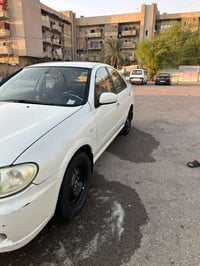 نيسان صني • ٢٠١٢ • غاز وبنزين