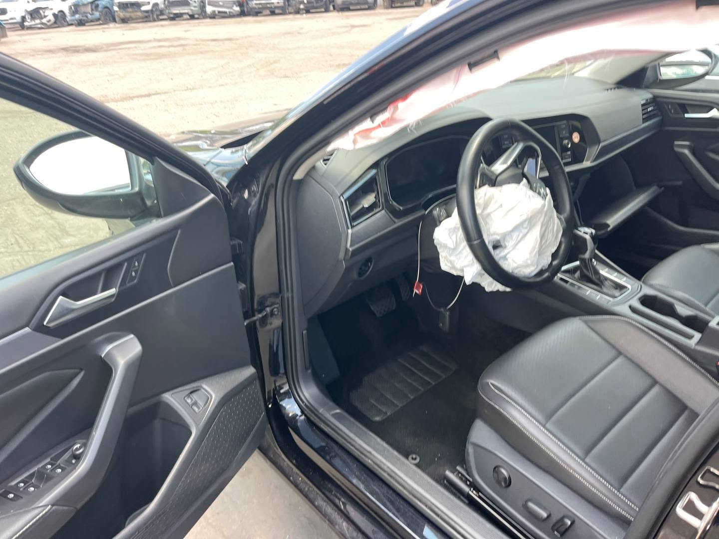 جيتا 2024 فول بانوراما 
سعر 125 بدون تصليح 
وصول جديد 
ماشي 45 الف 
رقم شاصي  3VW7M7BU3RM003557
مكان السياره عقرة
للأسفسار الرجاء اتصال او مراسلة الواتس اب
***********

جيتا 2024 فول بانوراما 
سعر 125 بئ جاكرن أربيل, العراق

