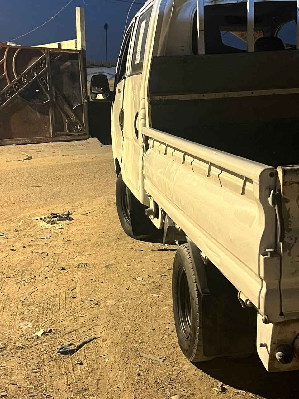 سلام عليكم بنكو دبل قماره ادوات ادوات سياره مامكصوصه مكفوله من لكصه شاصيها مكفول مكينه كير حداديه تايرت سياره حلوه مال شغل سعر 30 وبيها مجال قليل مكان بصره ابو الخصيب ***********
