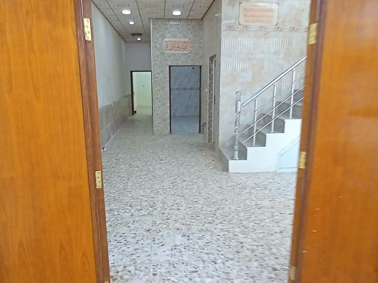 🏠 دار للبيع - حي الفرات

📍 العنوان: الديوانية - حي الفرات - قرب أسواق الجوهرة - موقع ممتاز وخدمات كاملة

📐 المساحة: 138 متر

📋 التفاصيل:
• غرفتين نوم • صالتين • مطبخ • استقبال ضيوف • مجموعة صحيات داخل + خارج 
الدار بناء نظيف وجاهز للسكن، منطقة هادئة ومخدومة بالكامل (ماء - كهرباء - مجاري - تبليط).

السعر والاستفسار على الخاص

للتواصل والاستفسار: ***********
مكتب البروج المشيدة للعقار

#الديوانية #عقارات_الديوانية #دور_للبيع #حي_الفرات #البروج_المشيدة_للعقار
