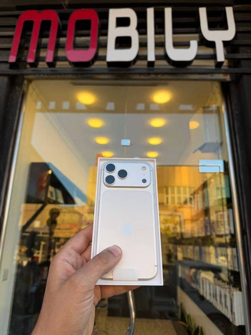مستخدم 🔥
IPhone 17 pro max 256GB 🤍
سيم كارت واحد ZA
بسعر مليون و 800 الف 💸
بطارية 100%

العنوان الزبيدية شارع الأطباء مجاور صيدليه العلمية للاستفسار ☎️ 
***********
***********
