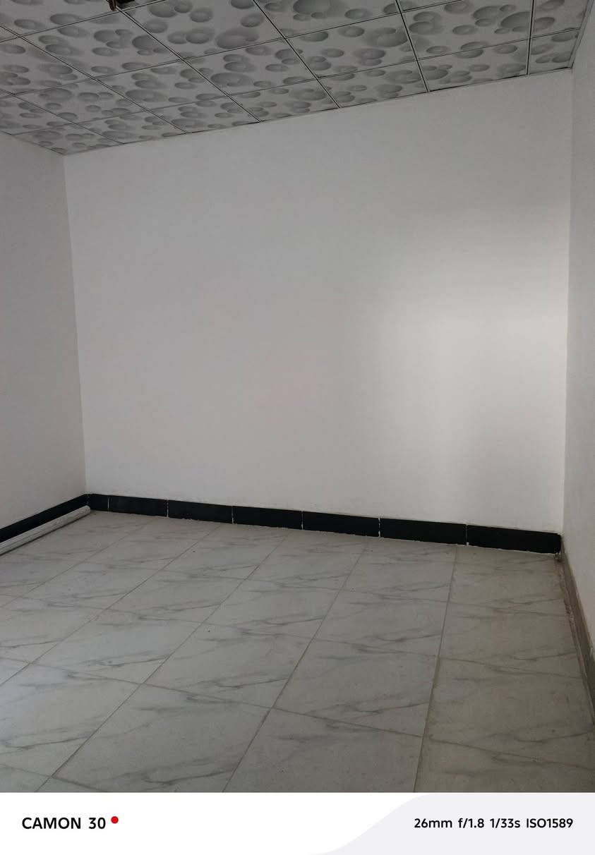 🏠 دار 50م – النجف الأشرف بيع متوازي
📍 بصف السوك مقابل ملحق قرية الغدير

🧱 طابوق جمهور | 🏗️ سقف كونكريت

🛏️ غرفة + 🛋️ صالة + 🍳 مطبخ + 🚿 حمام + 🌤️ منور خلاطات سطح مزفت ومطبك شتايكر كامل البيت 

💰 19 مليون قابل للتفاوض

📞 ***********
