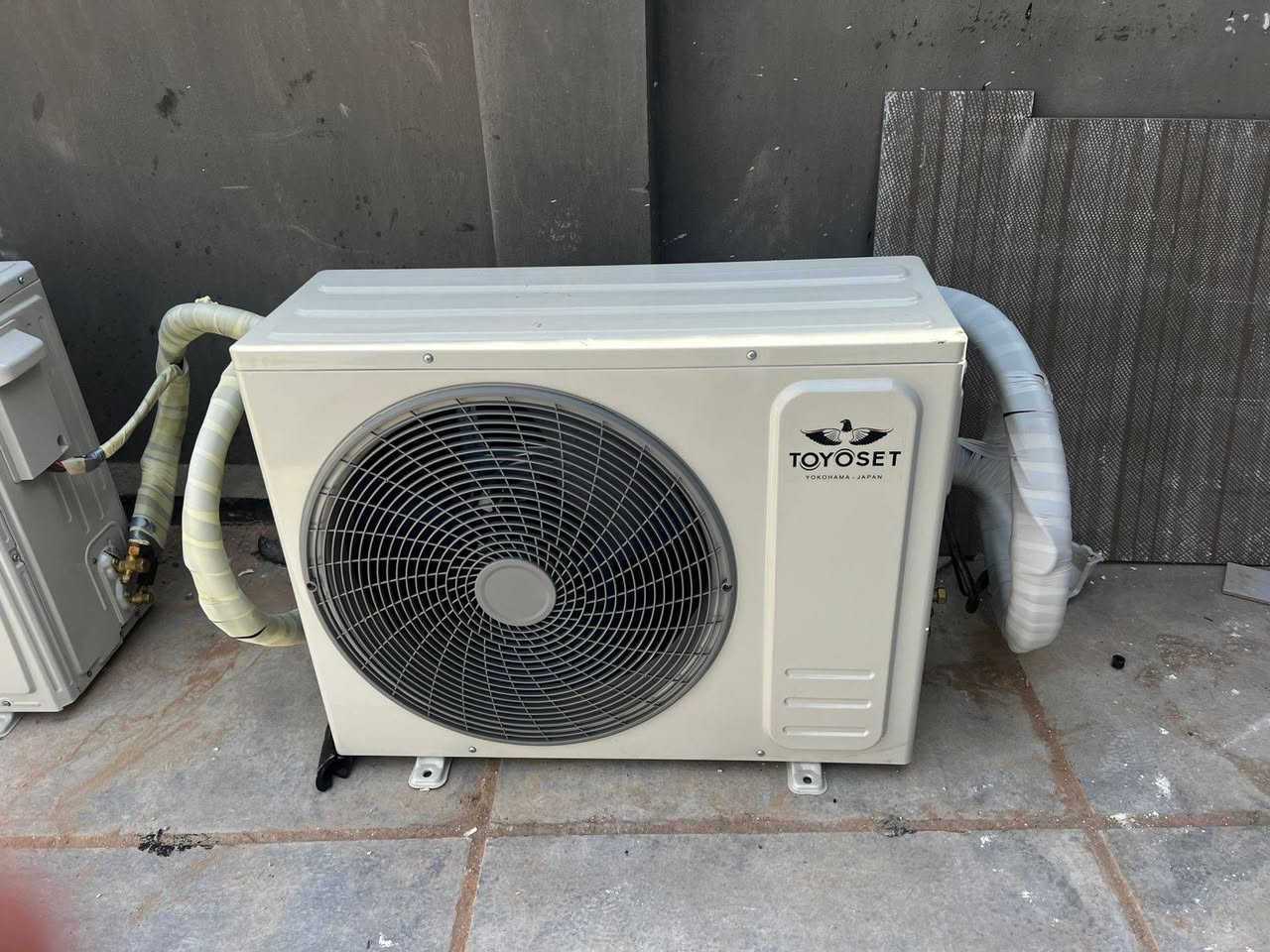 عروض ورشة FIX PRO للتبريد ❄️

🔧 خدماتنا وأسعارنا:

- تنصيب سبلت جداري: 45 ألف
- تنصيب سبلت كنتوري: 65 ألف
- غاز R22: 60 ألف
- غاز R410A: 70 ألف
- غسل سبلت: 25 ألف
- فتح سبلت جداري: 30 ألف
- فتح وغسل سبلت جداري: 35 ألف
- فحص سبلت عند وجود عطل: 15 ألف

━━━━━━━━━━━━━━

🔥 عروضنا الخاصة:

- غسل 3 سبالت: 60 ألف بدل 75 ألف
- تنصيب 3 سبالت: 120 ألف بدل 135 ألف

━━━━━━━━━━━━━━

🛠️ ضمان بالتنصيب والصيانة لمدة 48 ساعة

📍 نأتيك أينما كنت في النجف وكربلاء

📞 للحجز والاتصال:
***********

❄️ FIX PRO للتبريد — خدمة احترافية وأسعار مناسبة

