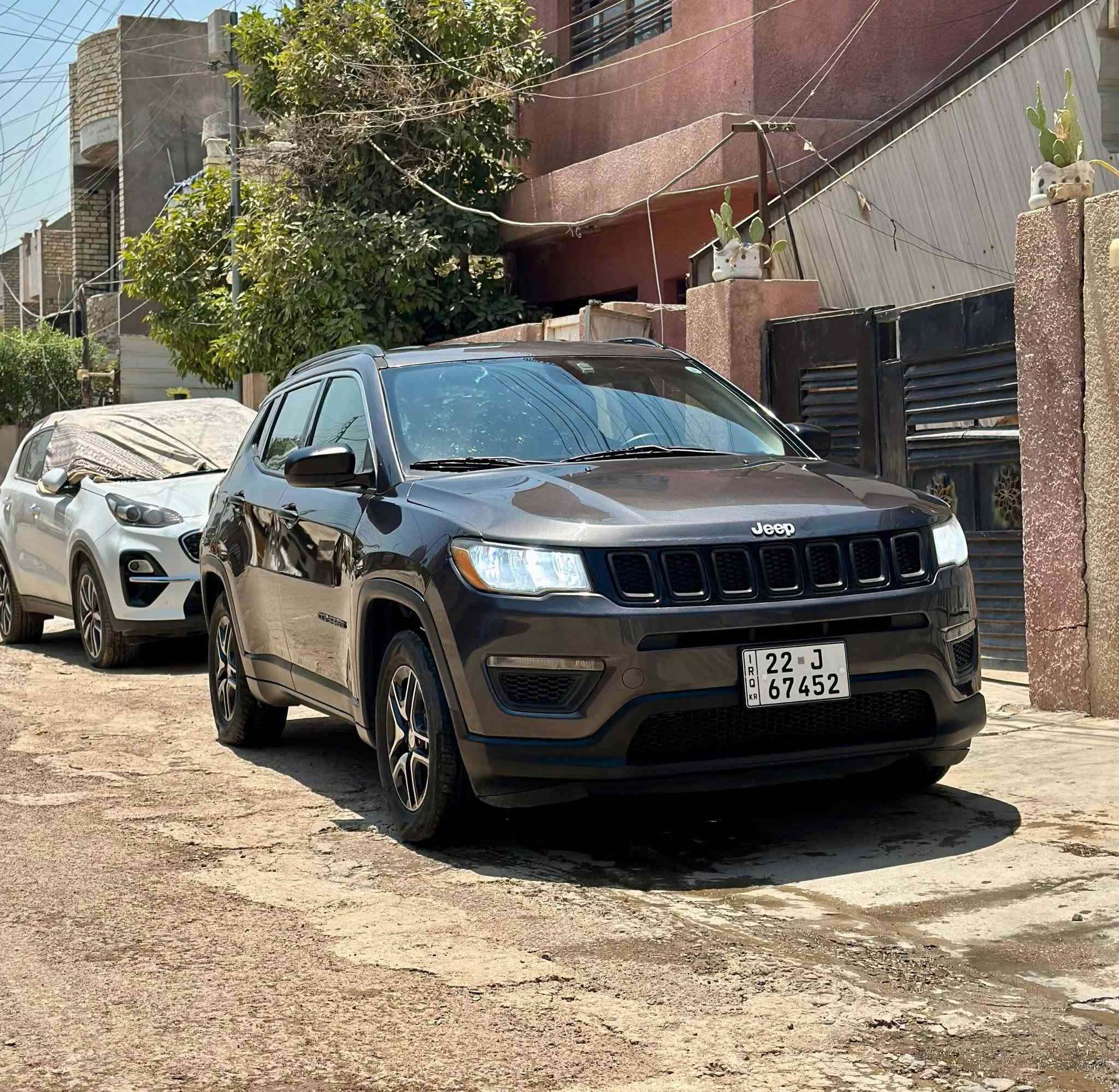 جيب كومباس للبيع
موديل 2019

وارد امريكي ضربتها قبق جنطة فقط 

4 سلندر محرك 2400

ماشية 96 الف قابل للزيادة 

بصمة، تحكم ستيرن، مثبت سرعة، كاميرا

هزة وسنوية جديد 

تخم تايرات جديد 

حدادية جديدة

تبريد قطعتين ثلج

رقم اربيل وشرط التحويل

سونار موجود وصور الحادث موجودة

باقي التفاصيل للسيارة معروفة 

السيارة جاهزة
مكانها بغداد الدورة

*********** ابو زيد
