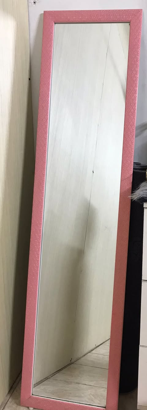 السلام عليكم 
معصاره ٢٥
مثرامه ٢٠
ليزر منزلي ٩٠
مرايه ستاند ١٠
بغداد الجديده ***********
