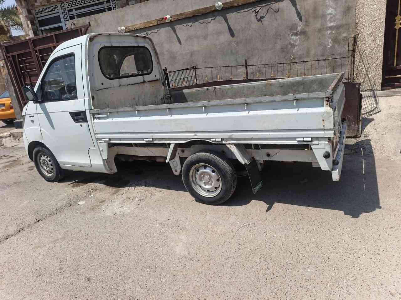 سلام عليكم سيارة شيري بيكم واحد طن سيارة مكفولة من ضربة و صبغ و تبديل محرك و كير و كسل تخم تاير سيارة بسمي هزة جديدة سنوية جديدة *********** مكاني بغداد حي الجهاد

