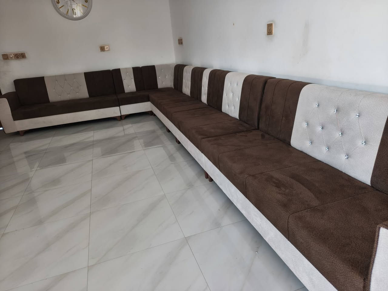 ديوان 20 مقعد 💺 مستخدم اسبوع احطاطه فول نظافه بعده جديد في معرض ومزاد الرسول كاطون الرازي نهاية 🔚 الشارع للاستفسار *********** واتساب اومراسلة الصفحه#متابعه 
ملاحظه مستعدون لشراء كافة الأثاث المنزلي المستخدم والجديد والغرف النوم العراقي والتركي_
