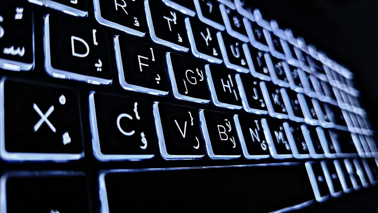 السلام عليكم
لابتوب كيمنك للبيع 
لابتوب HP VICTOS 16  (جيل الثاني عشر ) للبيع 
المعالج core i7 -12700H (الجيل ثاني عشر)
الرام  (ddr5)  حجم 16GB  قابل للتطوير
الهارد (Ssd) 1 ssd  m.2 تيرا   اللي يعتبر من اسرع انواع الهاردات 
كرت الشاشة الخارجي (Nvidia Geforce RTX 3050 ) حجم 4 كيكا 
الشاشه حجم 16.1 انج ضد التوهج  والانعكاس  144 هيرتز 
نظافة تصل الى 98% 
يحتوي كل 2 فانات قوية  للتبريد ❄️ 🌬️
 يحتوي على سماعتين ستيريو مدمجتين (Stereo Speakers)🔊🔊
باتري ليثيوم 6 خلايا شحن سريع 200 واط وشاحنته الاصليه 
  كيبورد ضوئي  لون احمر  ليزري وبيهه منفذ تايب سي ورام وسيم كرت وكامره دقة 1080 الحاسبه مستخدمه شي قليل شخط واحد ‏ مابيه
بطارية 5 ساعات أو اكثر وحسب الاستخدام 
 بطارية قوية 🔋
  ‏وزن الابتوب خفيف ومناسب للتنقل
  ‏+
  ‏هدية 🎁
(ماوس+شاحنة اصلية 200W شحن سريع)
+++
هدية مع الابتوب
3 العاب+لعبة ببجي 120 فريم 
  ‏+
برامج
Microsoft office 2025
AUTOCAD 2025
PHOTOSHOP 2025

وافق ادمن❤️❤️
واتساب 
***********‬‏
