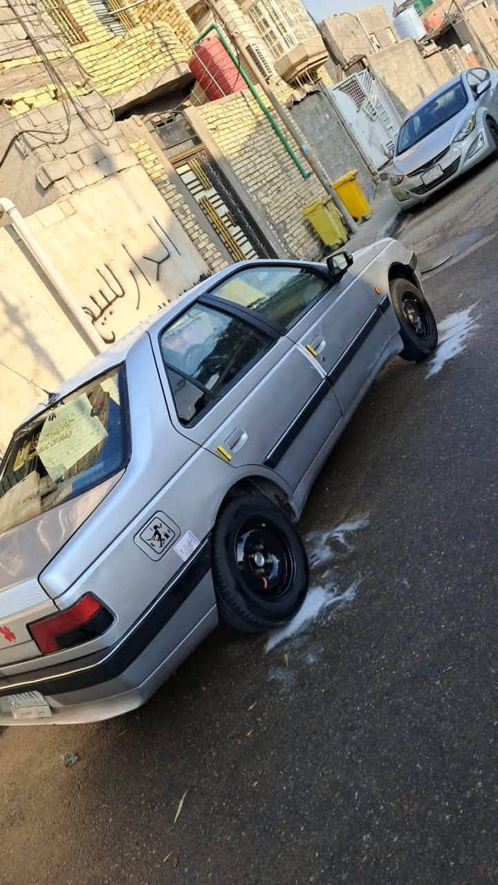 سلام عليكم بيجو ٤٠٥ الساره جاهزه عل اخير بصره راعياها موجود مكانها بصره مرشوشه رشه جماليه اثر جراد لا ضربه ولا خياس السعر ٣٥ وبيها مجال ***********
