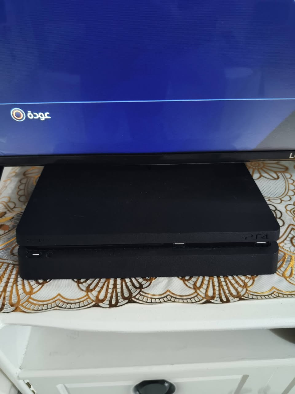 السلام عليكم بلاي 4 سليم للبيع السعر325 بغداد مدينه الصدر***********
