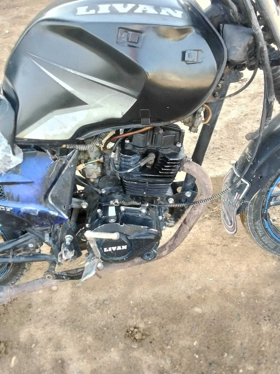 لافين • خمسه كير • محرك شرط