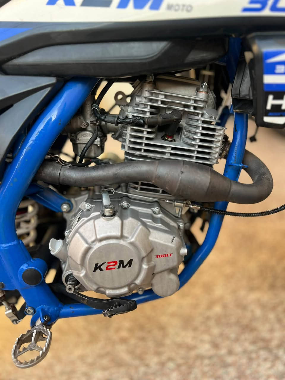 دراجه قفاز نوع k2mللبيع
300cc دراجه حلوه وقويه
مانقصهة بس دسكات خلفيه 
مكاني ميسان سعر 1450 بيه مجال لشراي
***********
