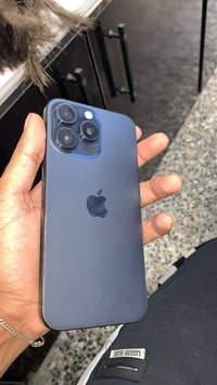 إيفون 15 pro max جهاز بلاد فقط مقفول أي كلاود للعلم الحساب أي كلاود مو...