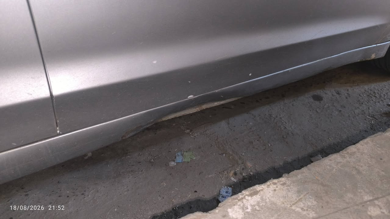 النترا 2017  محرك دوش 2.0 وارد امريكي سيارة كير و محرك و تبريد مكفول بيه حدادية تعبانة فقط حادثها بابين فقط تبديل و الباقي كفالة سعرها شدة 
***********
