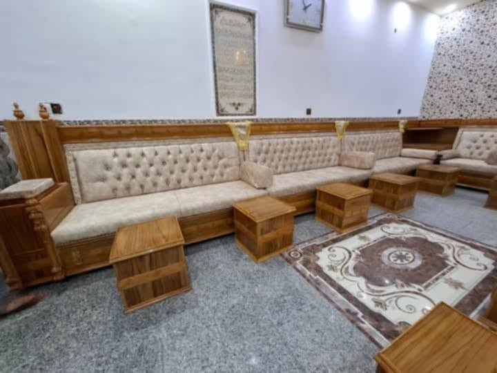 من داخل معمل ابن أبن فرحان     للتخم والديوان
تجهيز ديوان صاج زان 
بلون  صاجي طافي  مميز
تفاصيل العمل 
ابلوك صاج 18ملم
ضهر ومقعد ابلوك اسود 18ملم
اقماش مبطن درجه اولى 
اسفنج ضهر 5ملم مميز اول
مقعد 10سم مميز اول 
مع ضمان بالعمل 
💎موقعنا :ناحية الشوملي   چذول حسان   
سعر المتر 125الف 
📞للتواصل :***********  فرحان هادي ***********
متحصل بس يمنه هيج شغل هيج جوده
