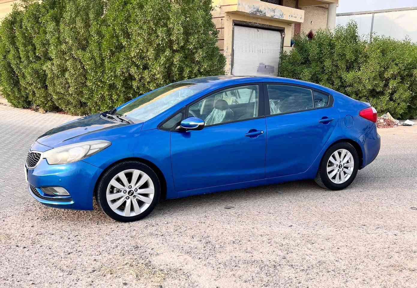 سلام عليكم كيه فورتي موديل 14جاهزه السياره كير مكينه حداديه تخم تاير كلشي شغال حادثه جاملغ خلفي بدون دواخل مصبوغه عام السيارهه للجماليه  ***********السعر 88وبيه مجال او مراوس ماكو مشكله
