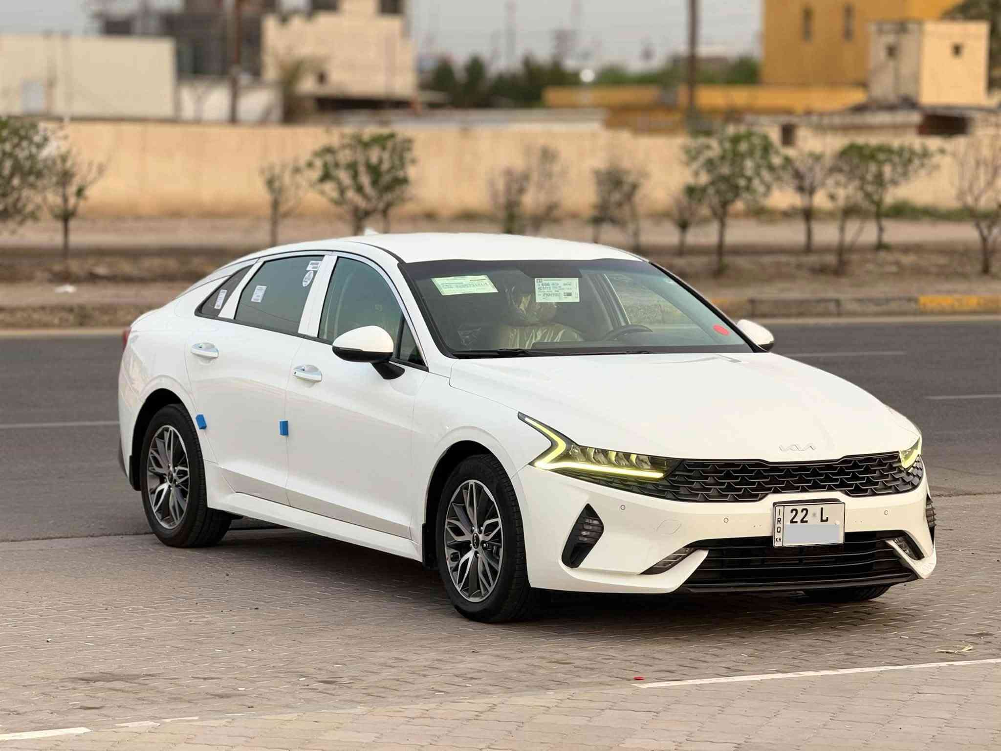 السلام عليكم
كيا k5 خليجه 2022 رقم اربيل باسمي توه جدده فول مواصفات عدا البانوراما  محرك2000 دوش جاهزه من كلشي بيه مكانين بارد سعر174 مكان البصره 
للأستفسار ***********
